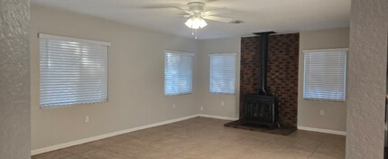 33918 Grant Ave in Leesburg, FL - Building Photo - Building Photo