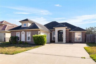12 Hackberry Ave in Palmview, TX - Building Photo