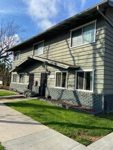 2415 E. 6th Street in Long Beach, CA - Building Photo - Building Photo
