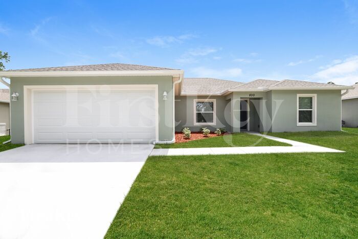 800 August St SE in Palm Bay, FL - Building Photo