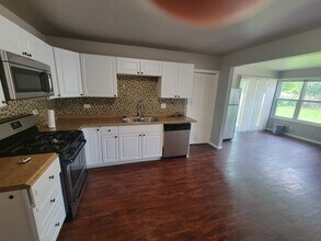 848 Grove Ln in Bolingbrook, IL - Building Photo - Building Photo