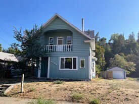 2004 E Hartson Ave in Spokane, WA - Building Photo