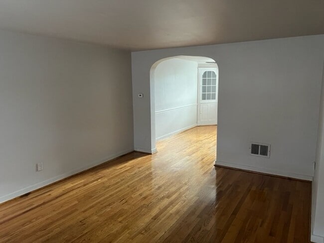2431 Mercer St in Harrisburg, PA - Building Photo - Building Photo