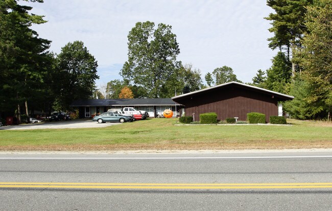 1 Easy St in Hudson, NH - Foto de edificio - Building Photo