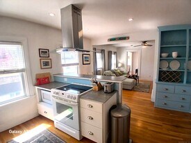 117 Water St in Stonington, CT - Building Photo