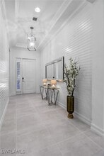 9264 Glenforest Dr in Naples, FL - Foto de edificio - Building Photo