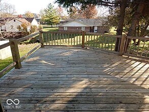 561 Boonesboro Rd in Greenwood, IN - Building Photo - Building Photo