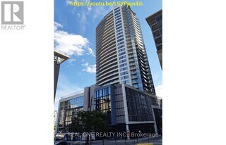 20 George St in Hamilton, ON - Building Photo