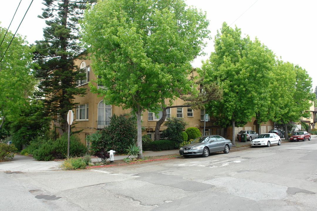 1682-1688 Scenic Ave in Berkeley, CA - Foto de edificio