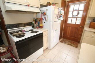 7045 Milwaukee Ave in Wauwatosa, WI - Building Photo - Building Photo