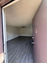 17801 Sherman Way in Los Angeles, CA - Building Photo - Building Photo