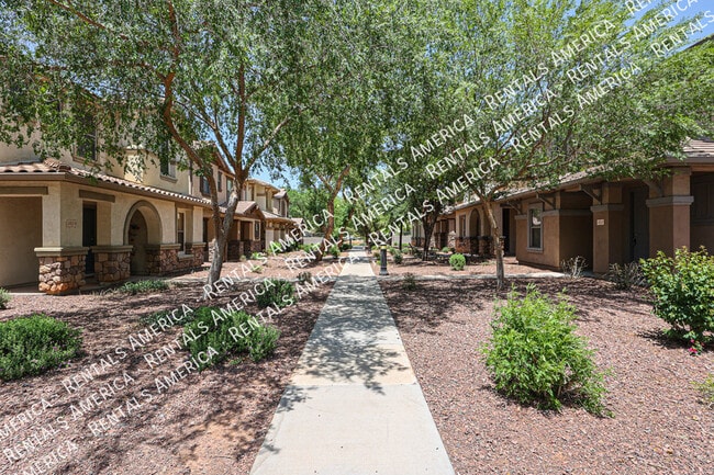 property at 3922 E Jasper Dr