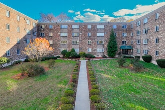 Concord Hills Apartments in Hartford, CT - Building Photo - Building Photo