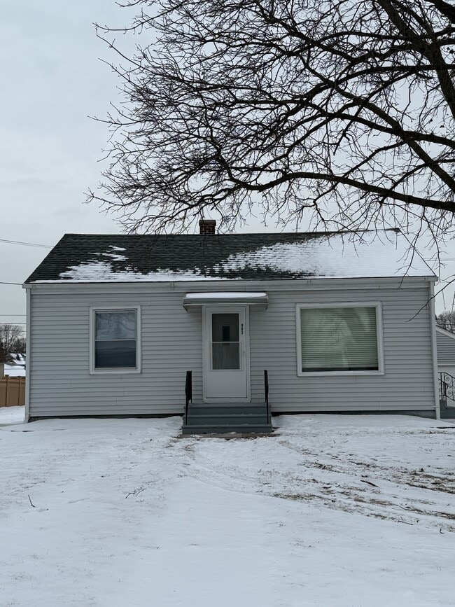 property at 903 Grandview Ave