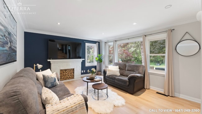 property at 136 Mohawk Rd E