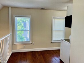 88 Weston St-Unit -3 in Brockton, MA - Foto de edificio - Building Photo