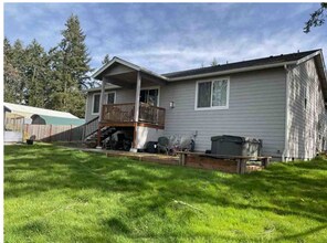 942 Hadley Way in Camano Island, WA - Building Photo - Building Photo