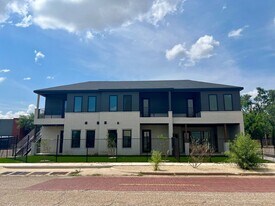 1801 Main St in Lubbock, TX - Building Photo