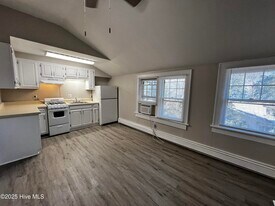 1221 Carolina Ave in Elizabeth City, NC - Building Photo