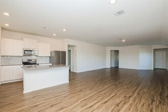 110 Sophora Dr in Hutto, TX - Building Photo - Building Photo