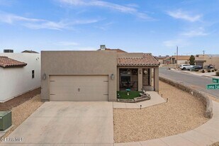 14427 Loma Esmeralda in El Paso, TX - Building Photo