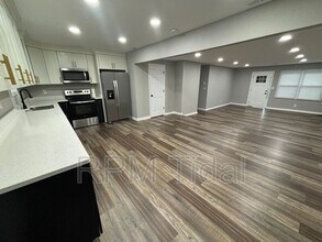 713 Woodfin Rd in Newport News, VA - Building Photo - Building Photo