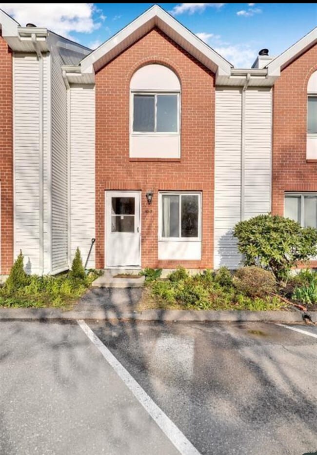585 Park Rd