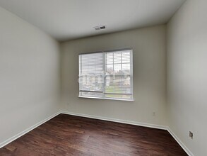 4134 Vance Rd N in Huntersville, NC - Foto de edificio - Building Photo