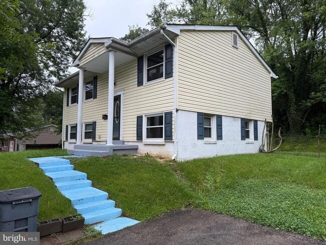 4521 Edinburg Dr in Woodbridge, VA - Building Photo - Building Photo