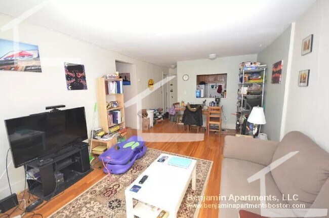 41 Lancaster Terrace in Brookline, MA - Building Photo - Building Photo
