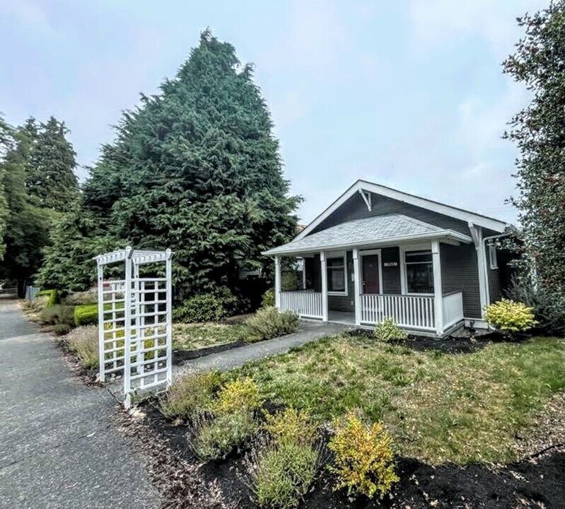 1945 S L St in Tacoma, WA - Foto de edificio