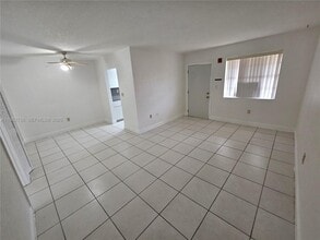 3800 SW 102nd Ave in Miami, FL - Building Photo - Building Photo