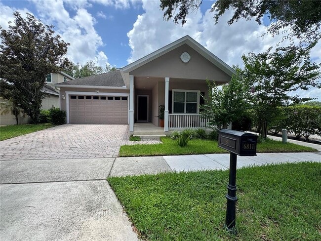 6811 Helmsley Cir