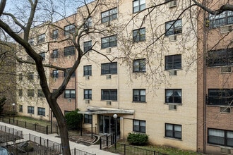 Fountainbleau-Cambridge in Chicago, IL - Foto de edificio - Primary Photo