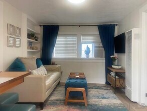 419 4th St in Coronado, CA - Building Photo - Building Photo