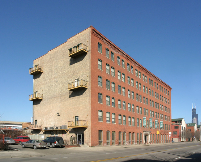 Millenium Lofts in Chicago, IL - Building Photo - Building Photo