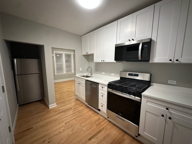 6422 N Greenview Ave, Unit 1 in Chicago, IL - Foto de edificio - Building Photo