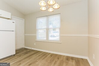 1061 Brandon Hill Way in Jonesboro, GA - Building Photo - Building Photo