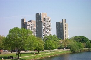 Peabody Terrace/Harvard University Housing Apartments