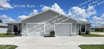 2911 Skyline Blvd in Cape Coral, FL - Building Photo
