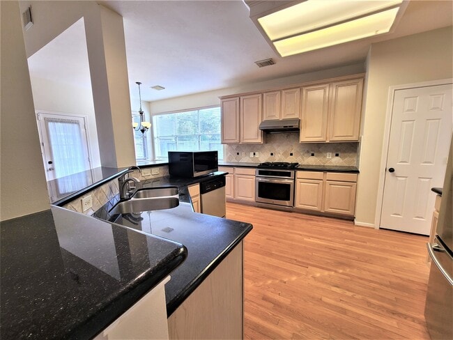 property at 1719 Abellfield Ln