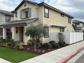 501 Villa Way, Unit 13-410P in Colton, CA - Building Photo - Building Photo