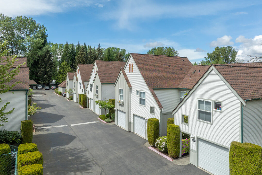 Village on James Street in Kent, WA - Foto de edificio