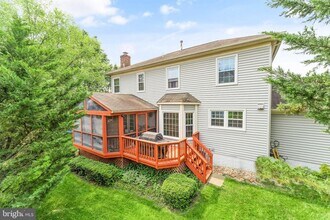 12810 Mill Meadow Ct in Fairfax, VA - Building Photo - Building Photo
