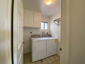 2265 Lagoon View Dr in Encinitas, CA - Building Photo - Building Photo