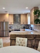 2929 Louise St in Miami, FL - Building Photo - Building Photo