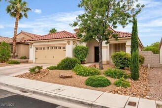 3027 Panorama Ridge Dr in Henderson, NV - Building Photo - Building Photo