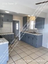 2716 Trent St in Bakersfield, CA - Building Photo - Building Photo