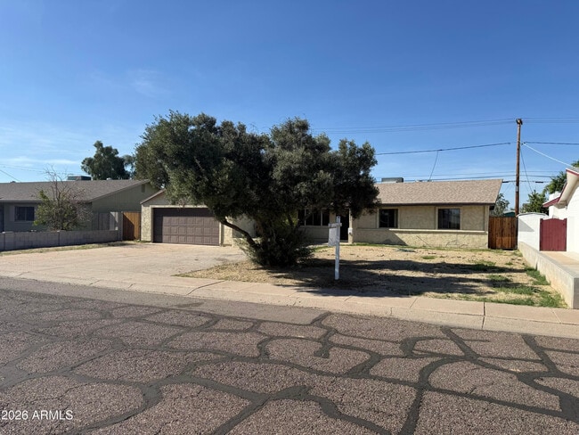 4002 West Myrtle Ave in Phoenix, AZ - Building Photo - Building Photo