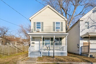 1311 25th St in Newport News, VA - Foto de edificio - Building Photo